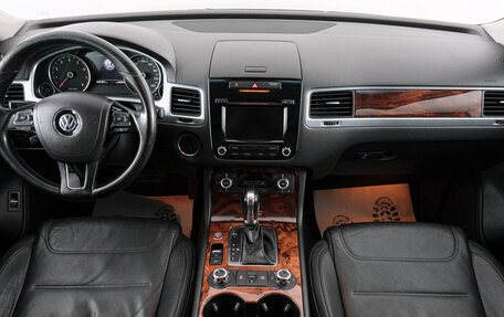 Volkswagen Touareg III, 2011 год, 1 749 000 рублей, 11 фотография