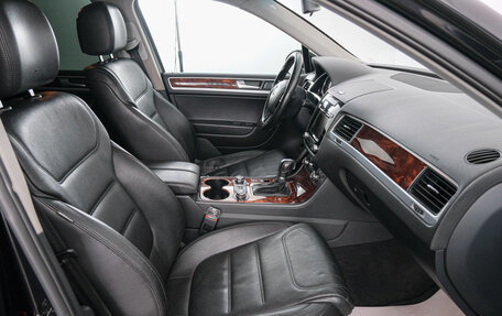 Volkswagen Touareg III, 2011 год, 1 749 000 рублей, 14 фотография