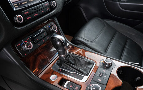 Volkswagen Touareg III, 2011 год, 1 749 000 рублей, 17 фотография