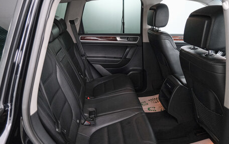 Volkswagen Touareg III, 2011 год, 1 749 000 рублей, 22 фотография