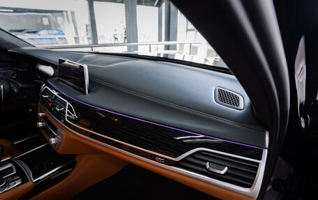 BMW 7 серия, 2021 год, 6 745 000 рублей, 40 фотография