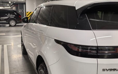 Land Rover Range Rover Evoque II, 2024 год, 6 500 000 рублей, 4 фотография