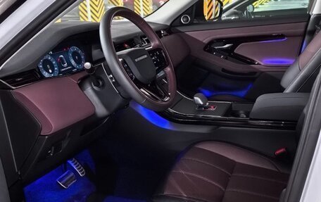 Land Rover Range Rover Evoque II, 2024 год, 6 500 000 рублей, 8 фотография
