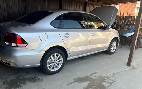 Volkswagen Polo VI (EU Market), 2015 год, 1 199 000 рублей, 1 фотография