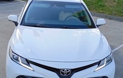 Toyota Camry, 2020 год, 2 700 000 рублей, 1 фотография