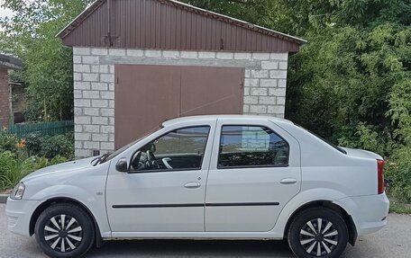 Renault Logan I, 2013 год, 380 000 рублей, 2 фотография