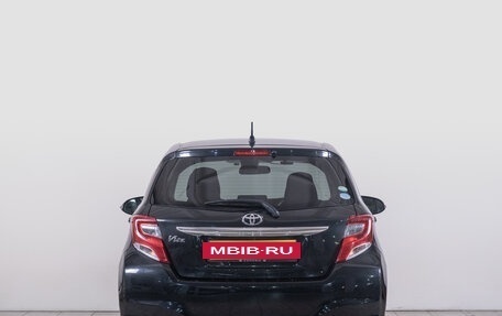 Toyota Vitz, 2016 год, 979 000 рублей, 3 фотография