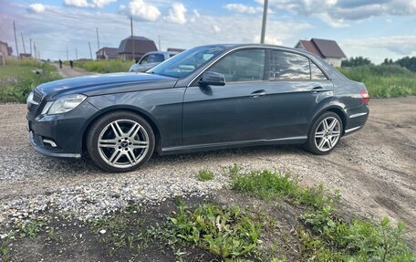 Mercedes-Benz E-Класс, 2009 год, 1 500 000 рублей, 3 фотография
