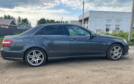 Mercedes-Benz E-Класс, 2009 год, 1 500 000 рублей, 6 фотография