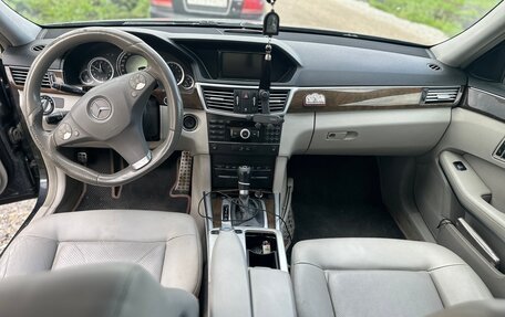 Mercedes-Benz E-Класс, 2009 год, 1 500 000 рублей, 10 фотография