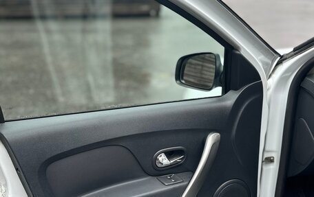 Renault Logan II, 2015 год, 530 000 рублей, 9 фотография