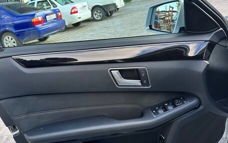 Mercedes-Benz E-Класс, 2015 год, 2 950 000 рублей, 9 фотография
