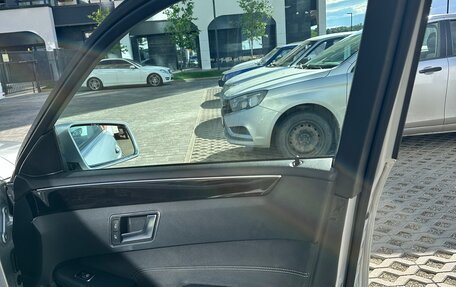 Mercedes-Benz E-Класс, 2015 год, 2 950 000 рублей, 28 фотография