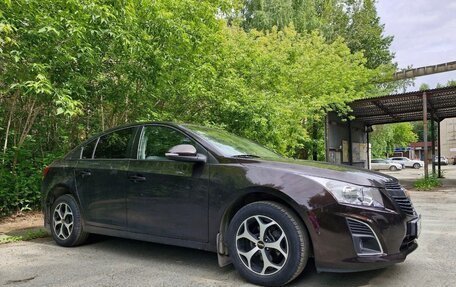 Chevrolet Cruze II, 2014 год, 1 100 000 рублей, 2 фотография