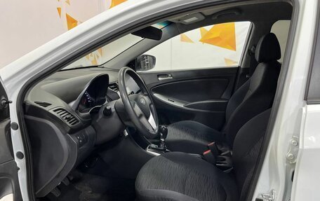 Hyundai Solaris II рестайлинг, 2015 год, 815 000 рублей, 16 фотография