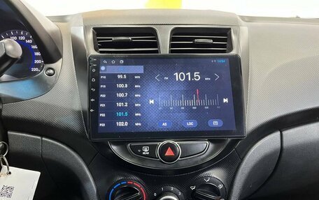 Hyundai Solaris II рестайлинг, 2015 год, 815 000 рублей, 13 фотография