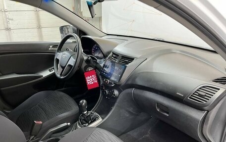 Hyundai Solaris II рестайлинг, 2015 год, 815 000 рублей, 12 фотография