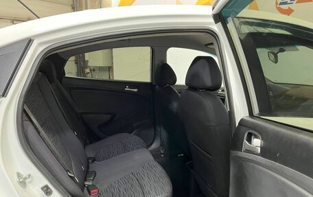 Hyundai Solaris II рестайлинг, 2015 год, 815 000 рублей, 26 фотография