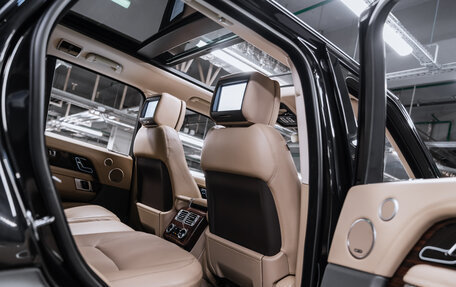 Land Rover Range Rover IV рестайлинг, 2018 год, 6 900 000 рублей, 2 фотография