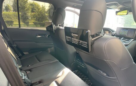 Toyota Land Cruiser, 2024 год, 10 990 000 рублей, 11 фотография