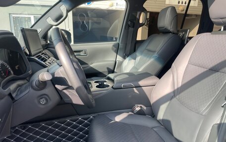 Toyota Land Cruiser, 2024 год, 10 990 000 рублей, 6 фотография