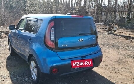 KIA Soul II рестайлинг, 2018 год, 1 375 000 рублей, 5 фотография