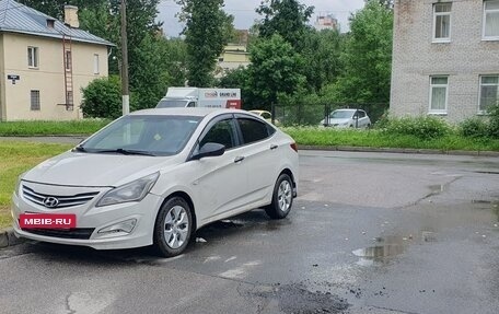 Hyundai Solaris II рестайлинг, 2015 год, 550 000 рублей, 2 фотография