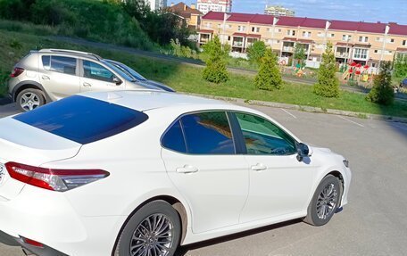 Toyota Camry, 2020 год, 2 700 000 рублей, 6 фотография