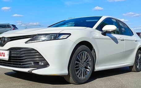 Toyota Camry, 2020 год, 2 700 000 рублей, 7 фотография