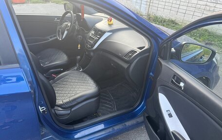 Hyundai Solaris II рестайлинг, 2012 год, 825 000 рублей, 4 фотография
