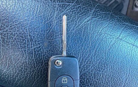 Audi A4, 2001 год, 550 000 рублей, 20 фотография