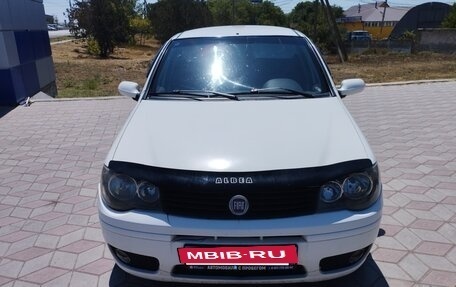 Fiat Albea I рестайлинг, 2010 год, 2 фотография