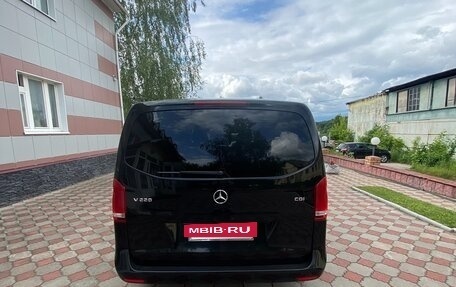 Mercedes-Benz V-Класс, 2014 год, 2 950 000 рублей, 4 фотография