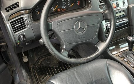 Mercedes-Benz E-Класс, 1998 год, 320 000 рублей, 9 фотография