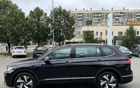 Volkswagen Tiguan II, 2023 год, 4 450 000 рублей, 4 фотография