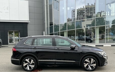 Volkswagen Tiguan II, 2023 год, 4 450 000 рублей, 5 фотография