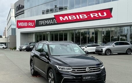 Volkswagen Tiguan II, 2023 год, 4 450 000 рублей, 3 фотография