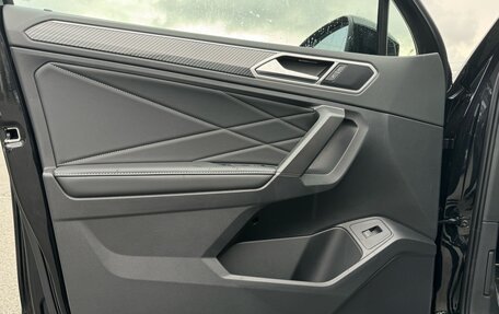 Volkswagen Tiguan II, 2023 год, 4 450 000 рублей, 18 фотография