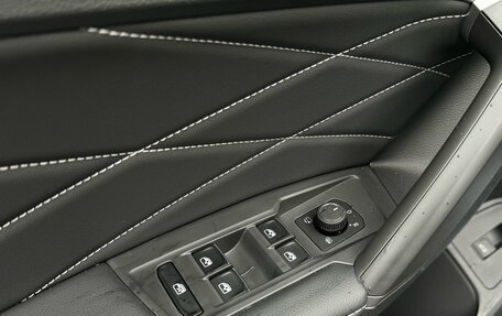 Volkswagen Tiguan II, 2023 год, 4 450 000 рублей, 19 фотография