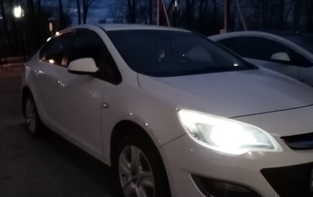 Opel Astra J, 2012 год, 830 000 рублей, 2 фотография