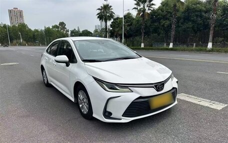 Toyota Corolla, 2022 год, 1 680 000 рублей, 2 фотография