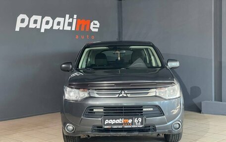 Mitsubishi Outlander III рестайлинг 3, 2014 год, 1 250 000 рублей, 2 фотография