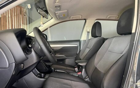 Mitsubishi Outlander III рестайлинг 3, 2014 год, 1 250 000 рублей, 7 фотография