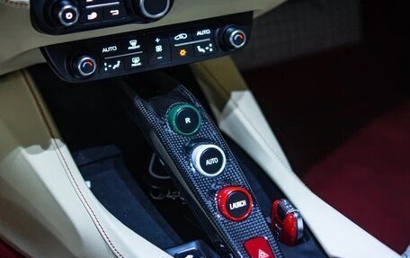 Ferrari Portofino, 2020 год, 30 000 000 рублей, 31 фотография