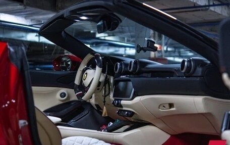 Ferrari Portofino, 2020 год, 30 000 000 рублей, 38 фотография