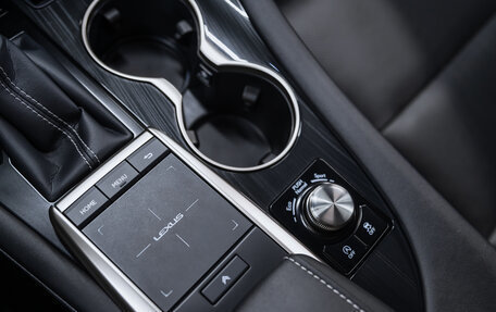 Lexus RX IV рестайлинг, 2022 год, 7 500 000 рублей, 14 фотография