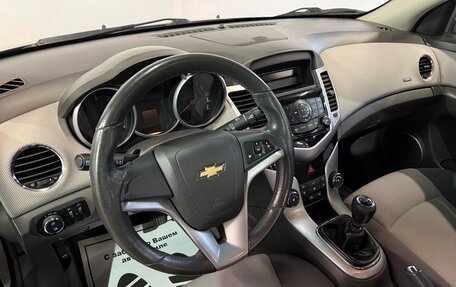Chevrolet Cruze II, 2010 год, 682 000 рублей, 5 фотография