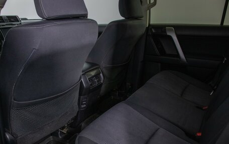 Toyota Land Cruiser Prado 150 рестайлинг 2, 2015 год, 2 600 000 рублей, 11 фотография