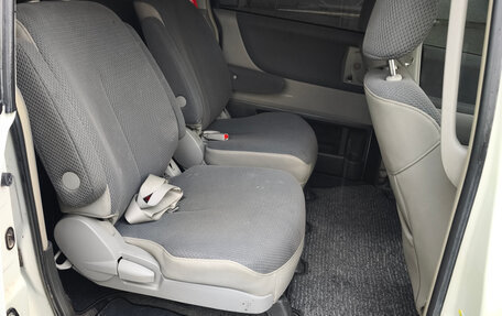 Nissan Presage II, 2004 год, 780 000 рублей, 4 фотография