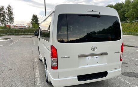 Toyota HiAce H200, 2020 год, 4 250 000 рублей, 3 фотография